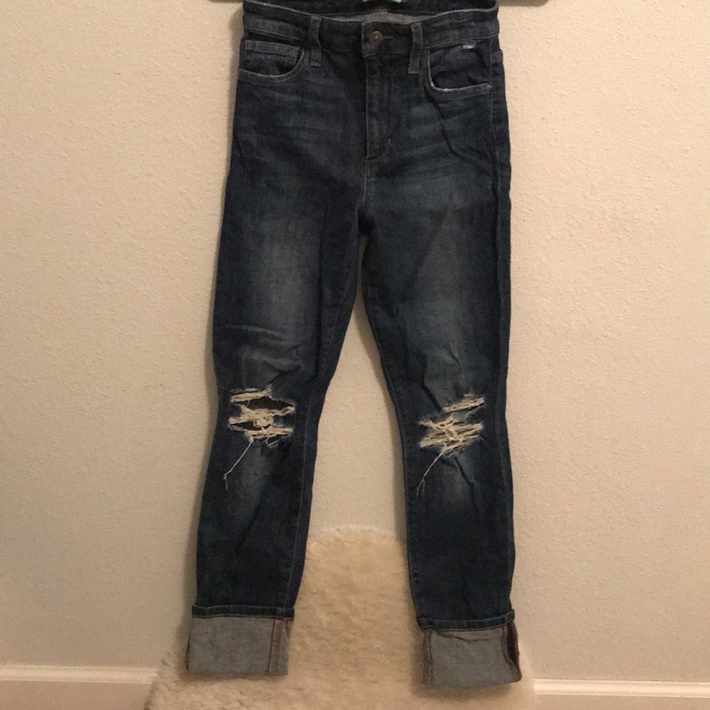 Distressed & cuffed joes jeans!